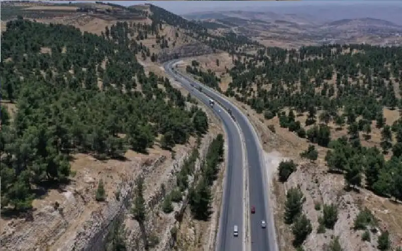 تحويلات مرورية إثر إغلاق جزئي لطريق