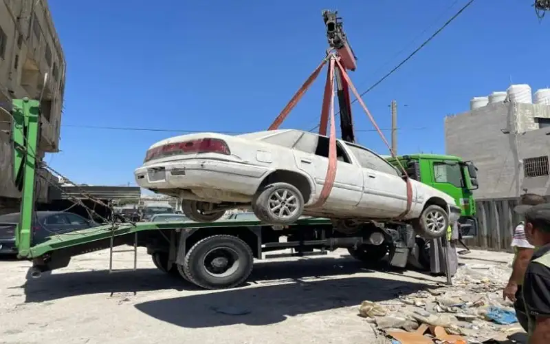 بدء حملة لإزالة المركبات المهجورة في