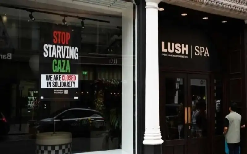 شركة لوش تغلق متاجرها في بريطانيا