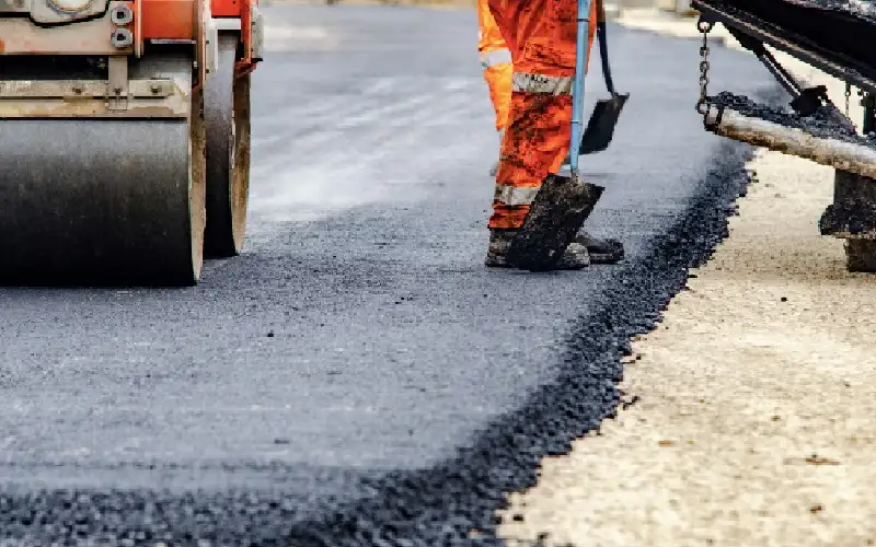 أمانة عمان: تعبيد 20 شارعا رئيسا