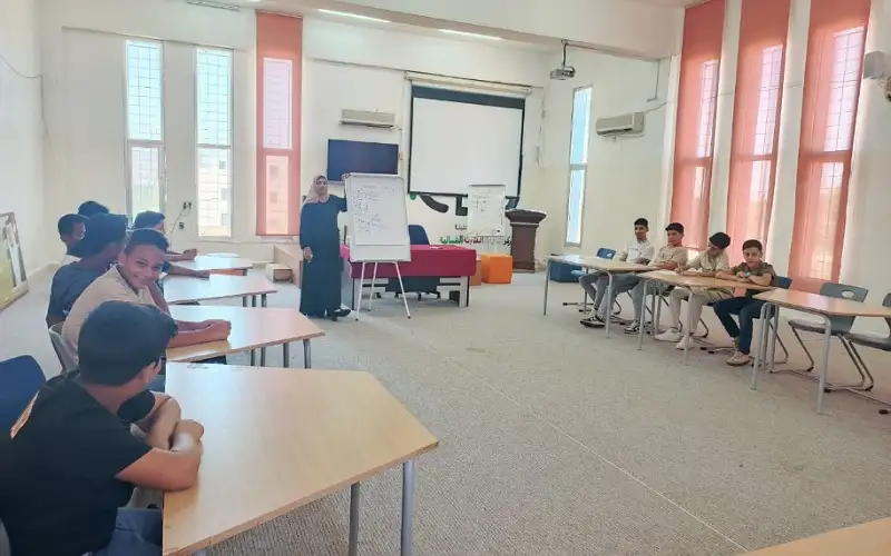 انطلاق دورة قواعد اللغة الإنجليزية في