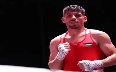 لاعب منتخب الملاكمة زياد عشيش يحقق
