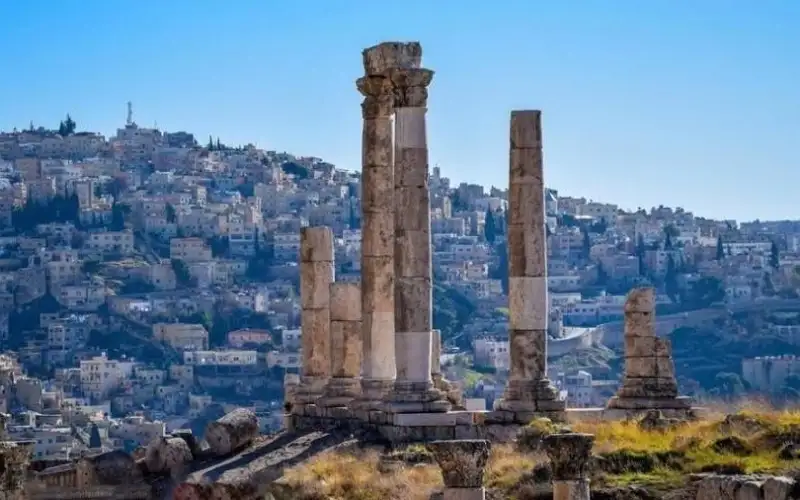 طقس العرب: انخفاض طفيف على درجات