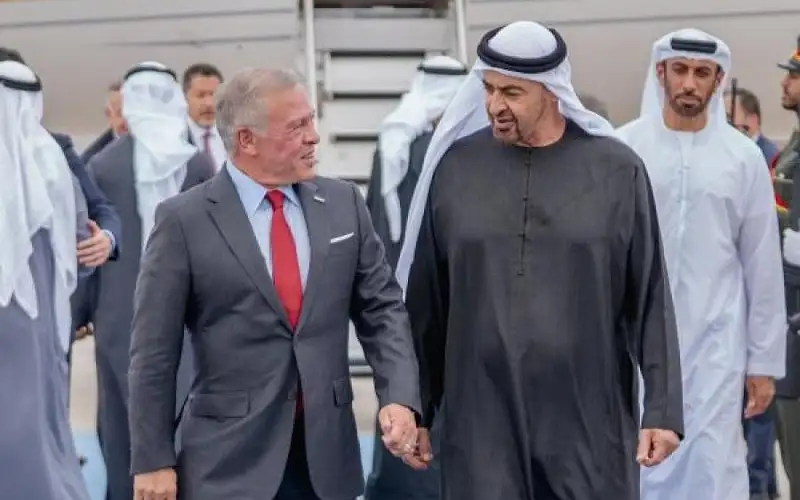 الملك يعود إلى أرض الوطن بعد