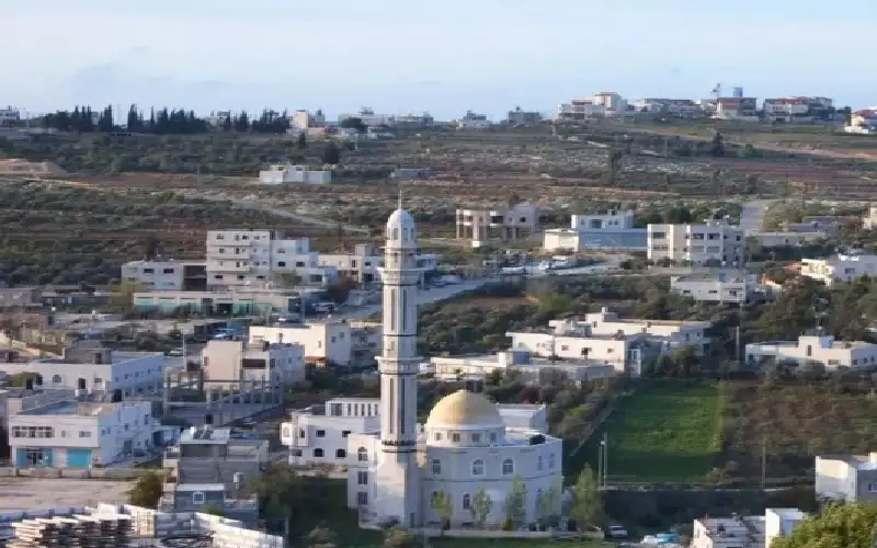 بدواع أمنية: جيش الاحتلال يحاصر 4