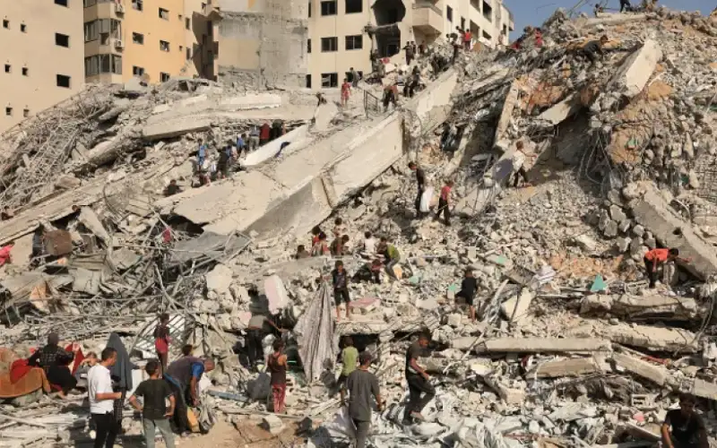 40 شهيدا في غزة منذ فجر