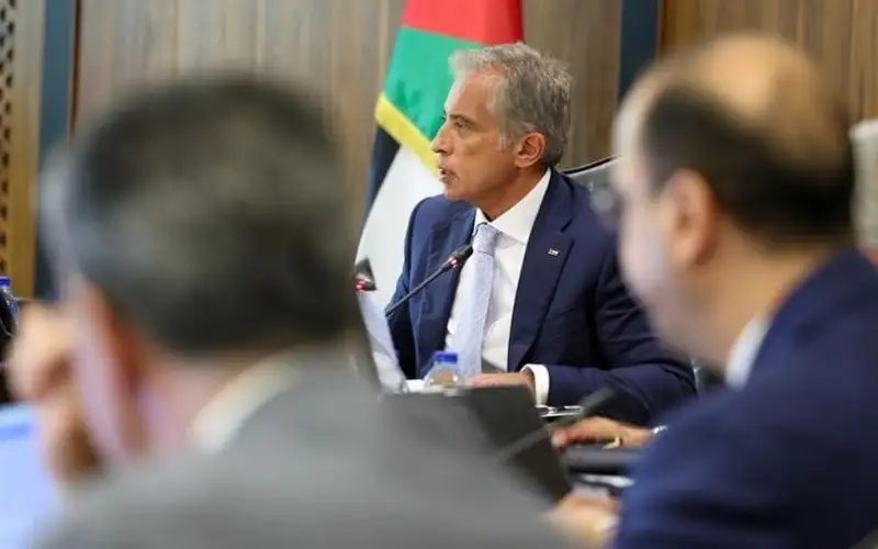 قرارات حكومية تتعلق بتحسين الخدمات المقدمة