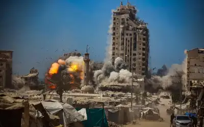 شهداء ومفقودون بغارات للاحتلال على غزة
