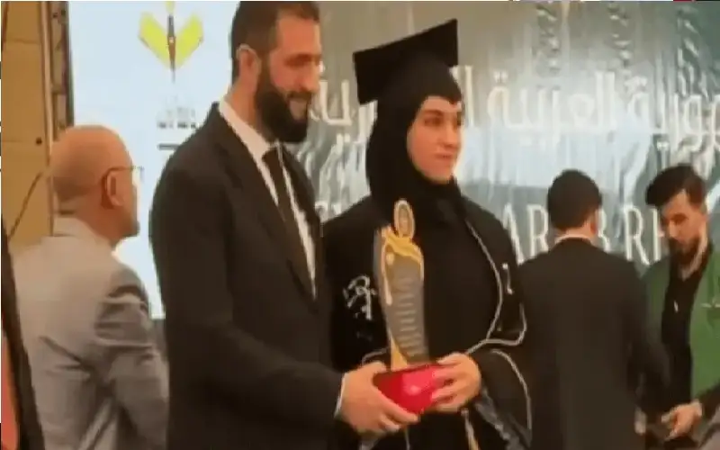 الرئيس السوري يحضر حفل تخرج عقيلته