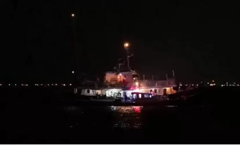 هجوم جديد يستهدف أكبر سفن أسطول