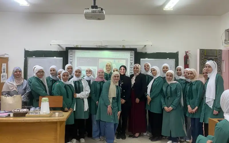 نشاط بعنوان لغة برمجة بايثون في