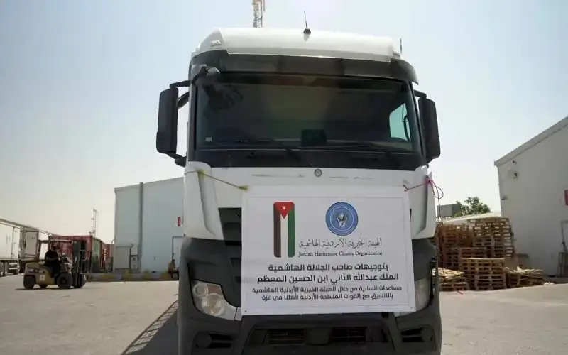 35 شاحنة مساعدات أردنية من أصل