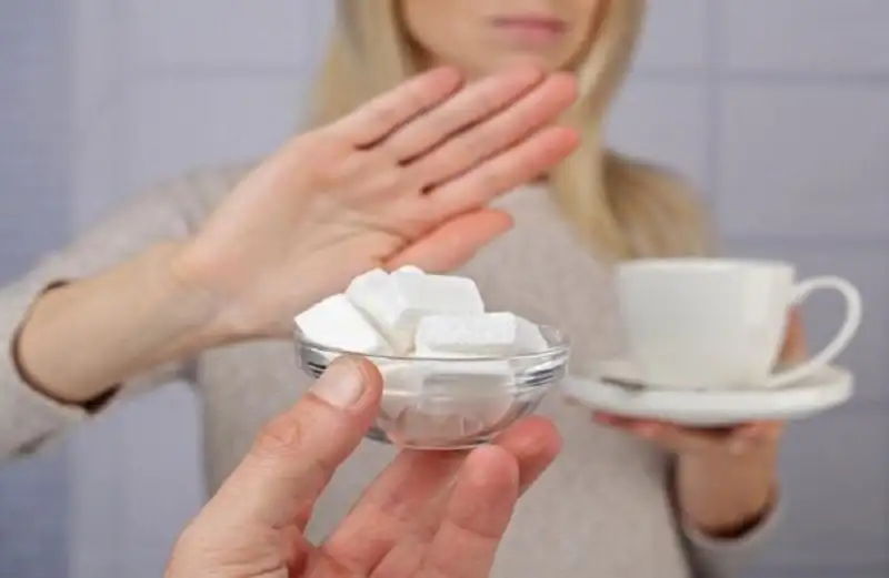 الإقلاع المفاجئ عن السكر .. ما