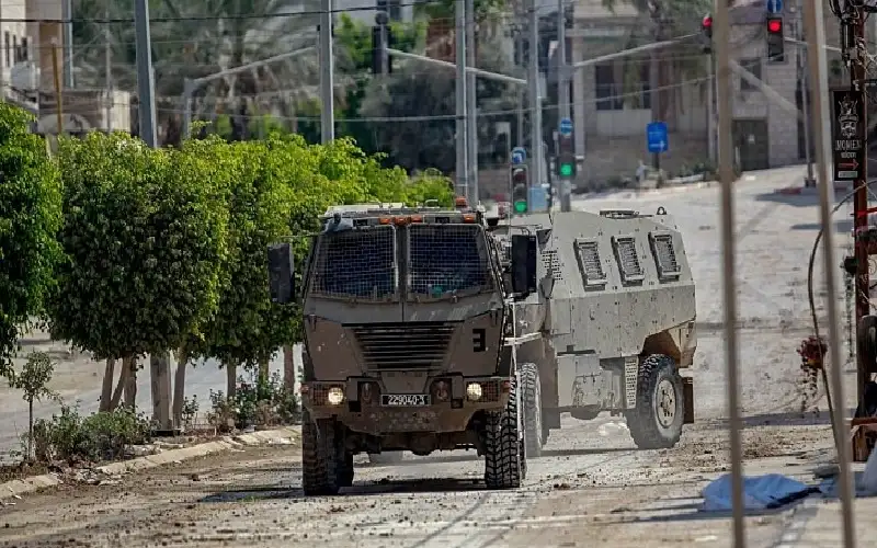 الهلال الاحمر: إصابة مسن برصاص الاحتلال
