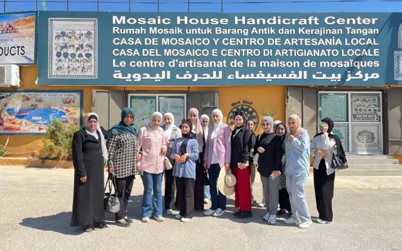 ورشات تدريبية وزيارات ثقافية لعدد من