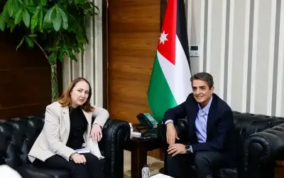 وزير الشباب يلتقي الأمينة العامة للجنة
