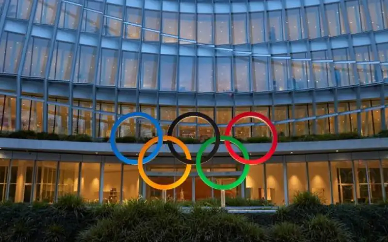 اللجنة الأولمبية الدولية تعلق على دعوات
