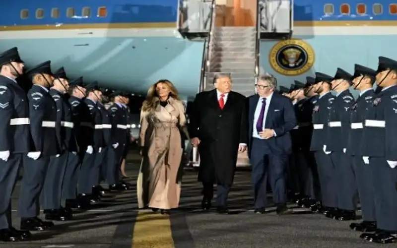 ترامب يصل المملكة المتحدة في زيارة