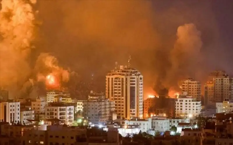 المرصد الأورومتوسطي: انقطاع الاتصالات يعزل 800