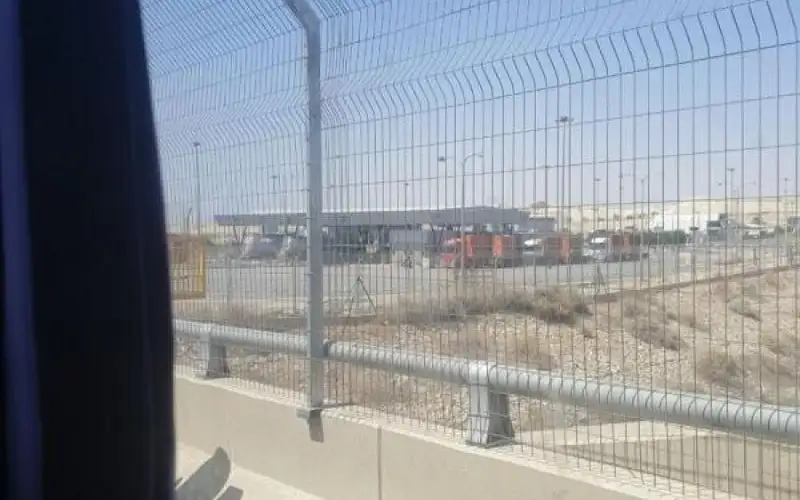 إغلاق جسر الملك حسين من الجانب