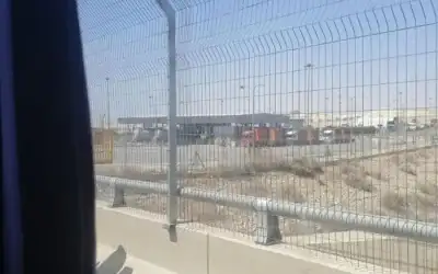 إغلاق جسر الملك حسين من الجانب