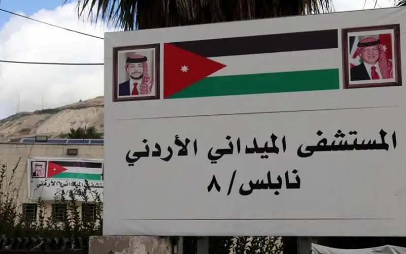 وصول طواقم المستشفى الميداني الأردني نابلس8