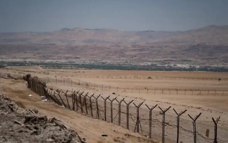 اسرائيل تزعم اعتقال 4 أشخاص غير