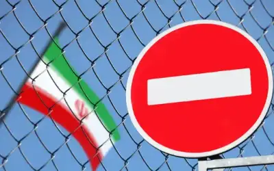 إيران تحذر من تفعيل العقوبات ..