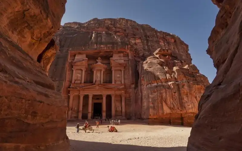 البترا تستقبل 4824 زائرا خلال يومين