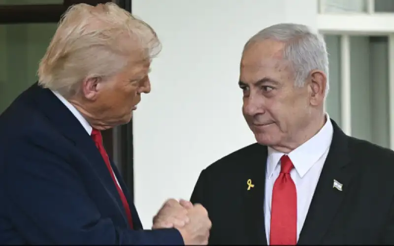 نتنياهو يطالب ترامب بالضغط على دول