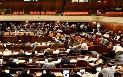 شرطة الاحتلال تعتقل حنين الزعبي بادعاء