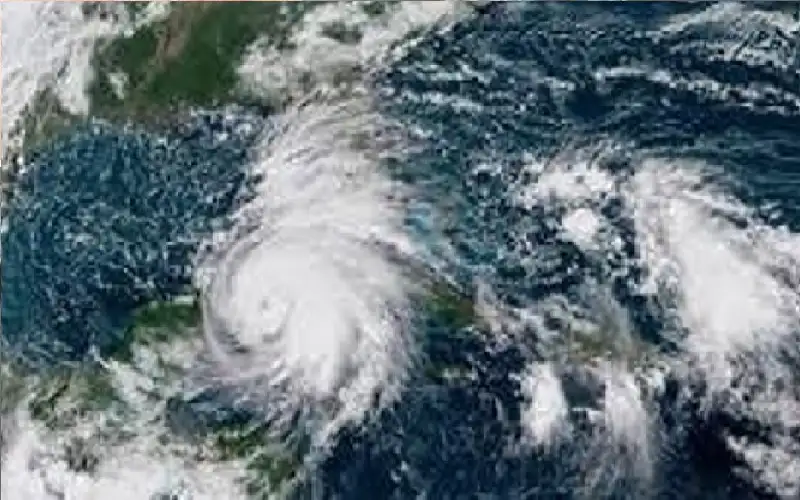 الصين وهونج كونج وتايوان تستعد لتداعيات