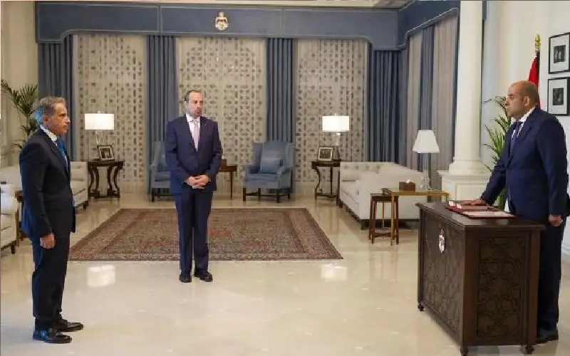 رئيس وأعضاء مجلس مفوضي هيئة الأوراق