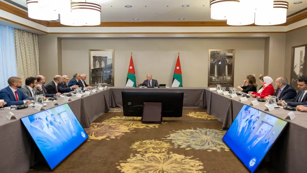 الملك يجتمع في نيويورك بأعضاء جمعية