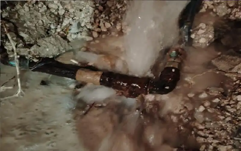 ضبط اعتداءات على خطوط مياه لبيع