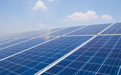 الجيش يبدأ بتركيب خلايا شمسية لمنازل