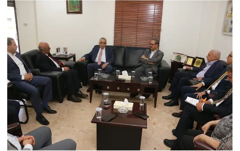 الرواشدة يزور نقابة الصحفيين ويلتقي مجلسها