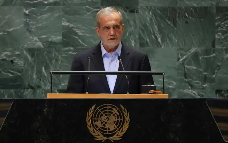 الرئيس الإيراني: لم ولن نسعى لامتلاك