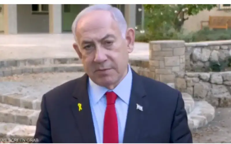 نتنياهو يوعد الحوثيين بـضربة قاسية بعد