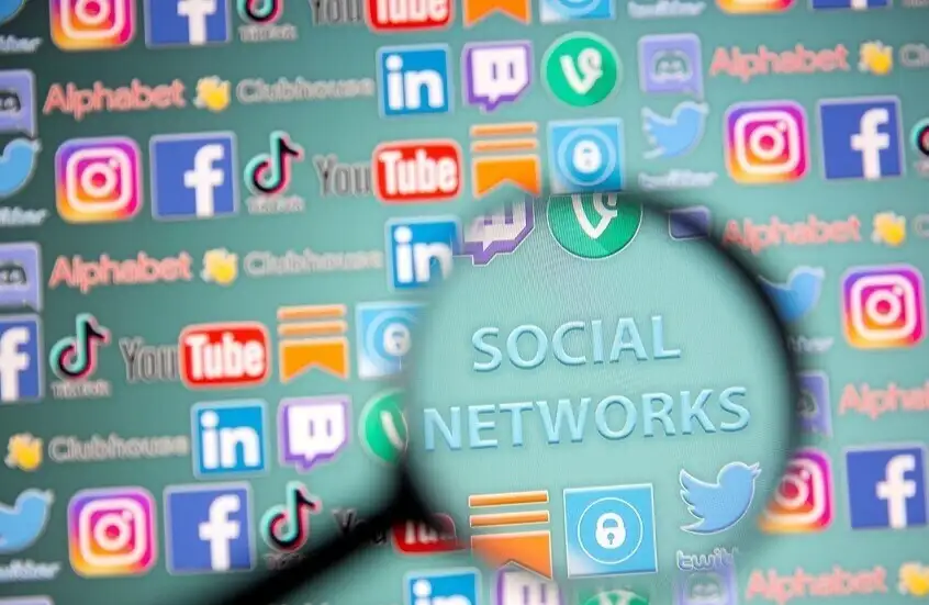 تأثير مواقع التواصل الاجتماعي على الصحة