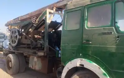 ضبط حفارة مخالفة واعتداء على خط