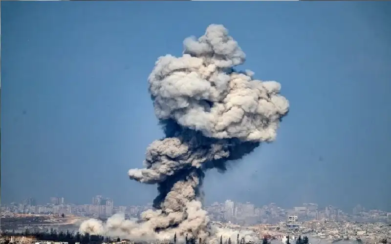 إسرائيل تهاجم حوالي 140 موقعا في