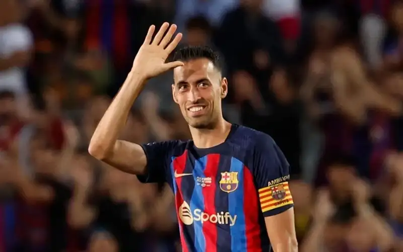 رسميا.. بوسكيتس يودع الملاعب