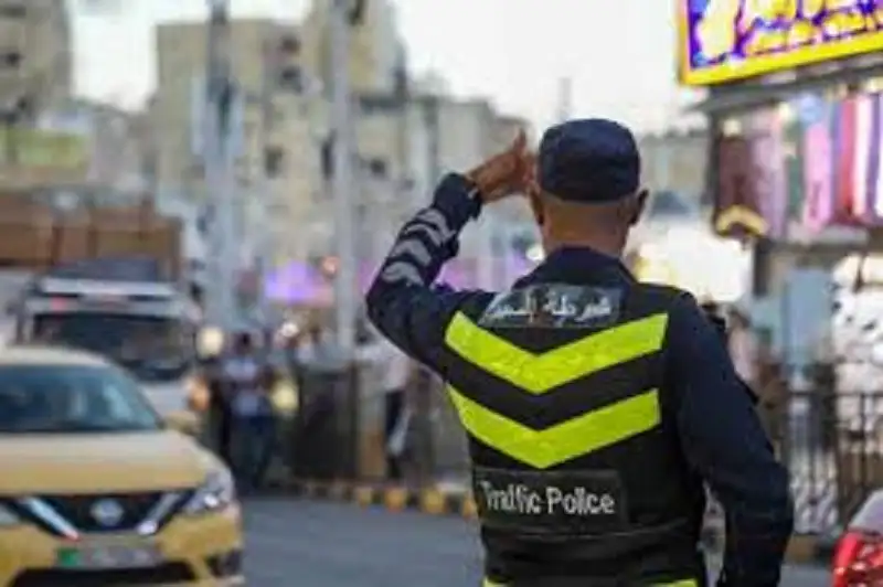 رقيب سير يسعف مواطن للمستشفى بعد