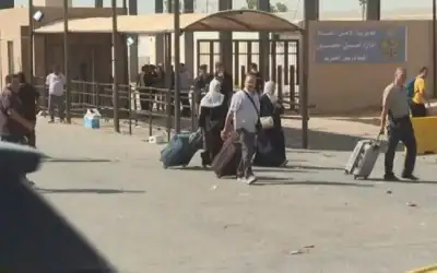 بدء حركة المسافرين عبر جسر الملك