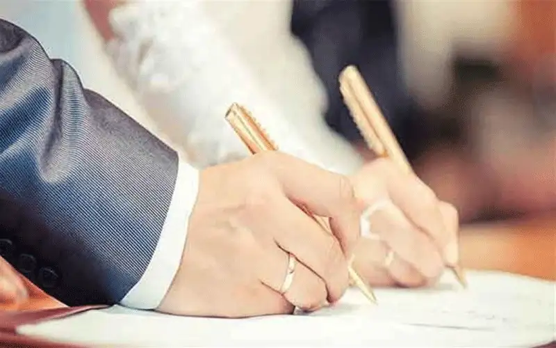 عقد زواج ينتهي كل خمس سنوات..