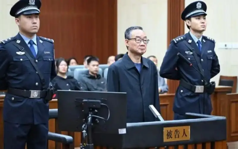حكم بإعدام وزير صيني سابق في