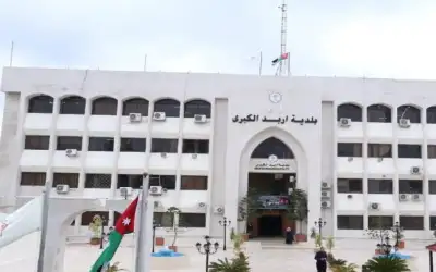 بلدية إربد تنذر 2648 منشأة وتخالف