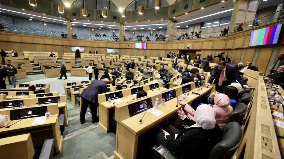 124 حزبيا في مجلس النواب.. 9