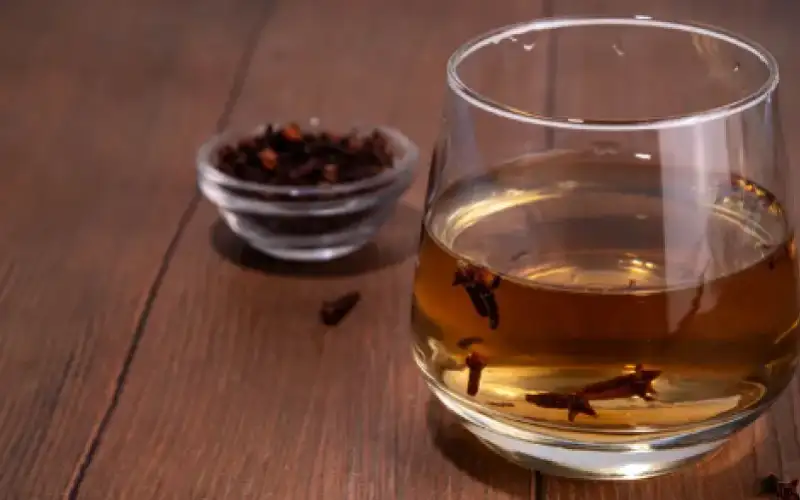 ماء القرنفل .. ماذا يحدث لجسمك